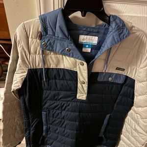 Women’s Columbia warm pullover. Size small.
